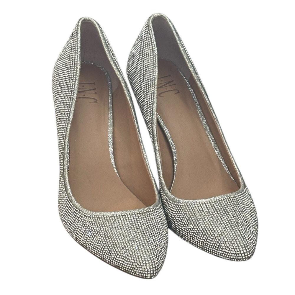 INC International Concepts Zitah Silver Crystals Pointed Toe Pumps Heels US 8.5 - Picture 2 of 10